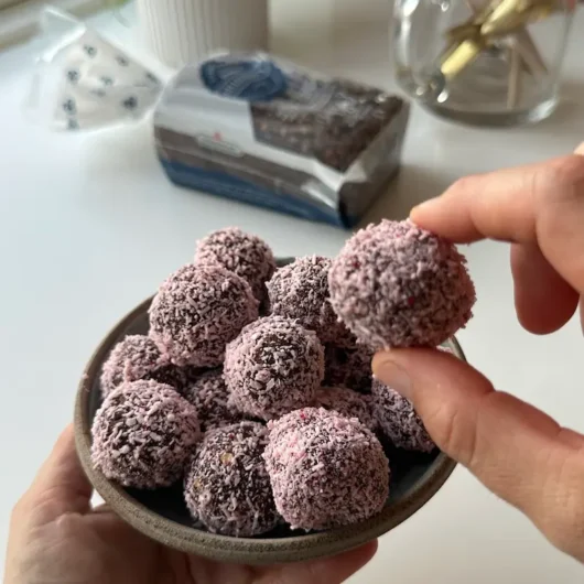 Rugbrødskugler Med Dadler