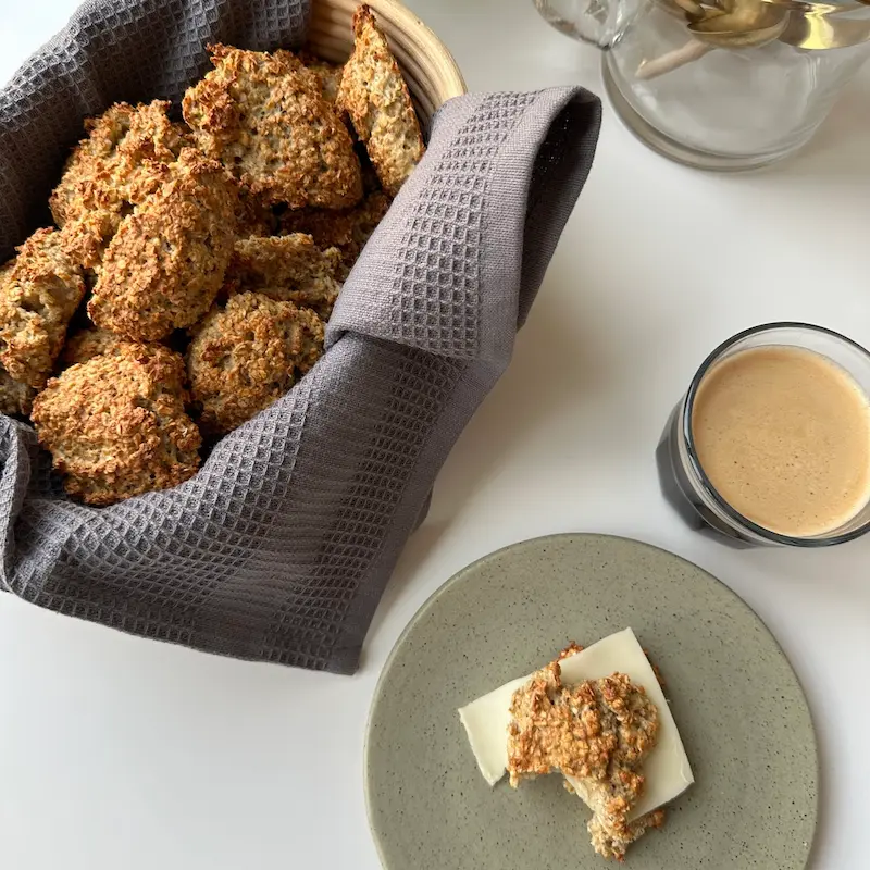 Havregrynsboller, boller med masser af protein og æg