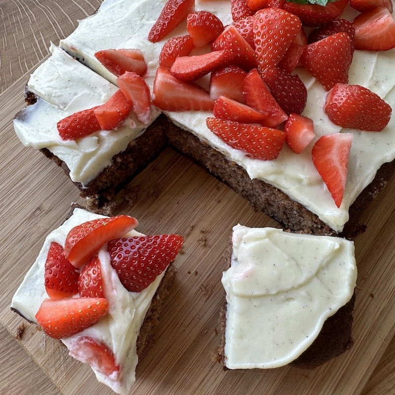 Solbærkage Med Smørcreme